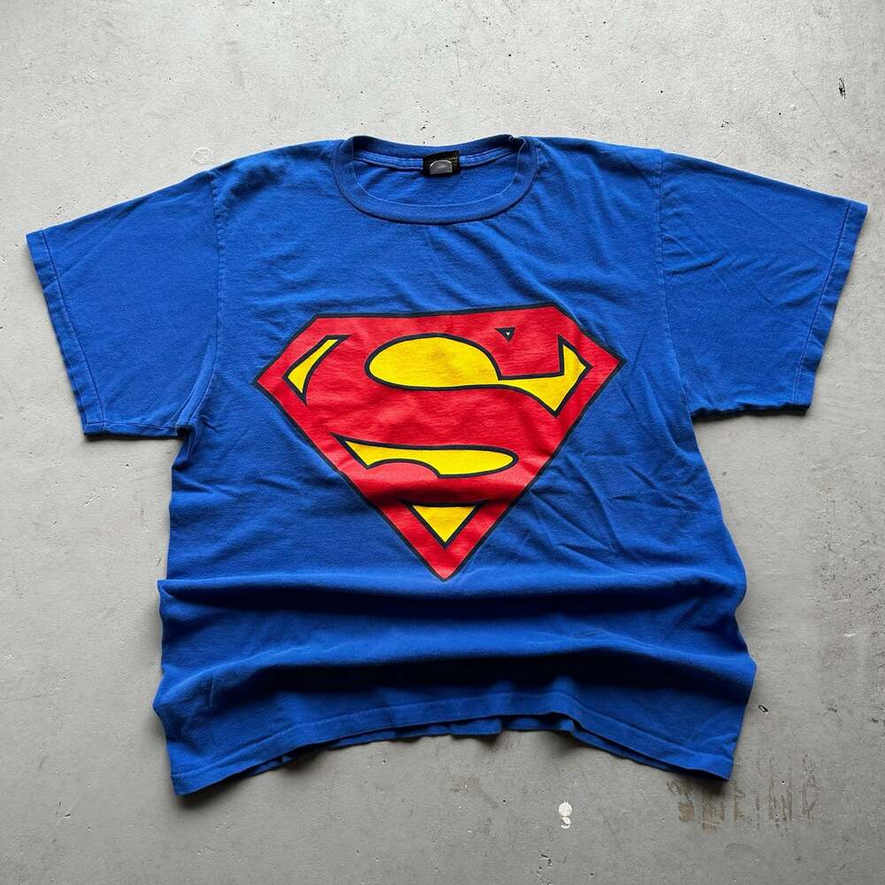 Vintage Made in USA 2000 DC Comics Superman Classic Logo Graphic T-Shirt